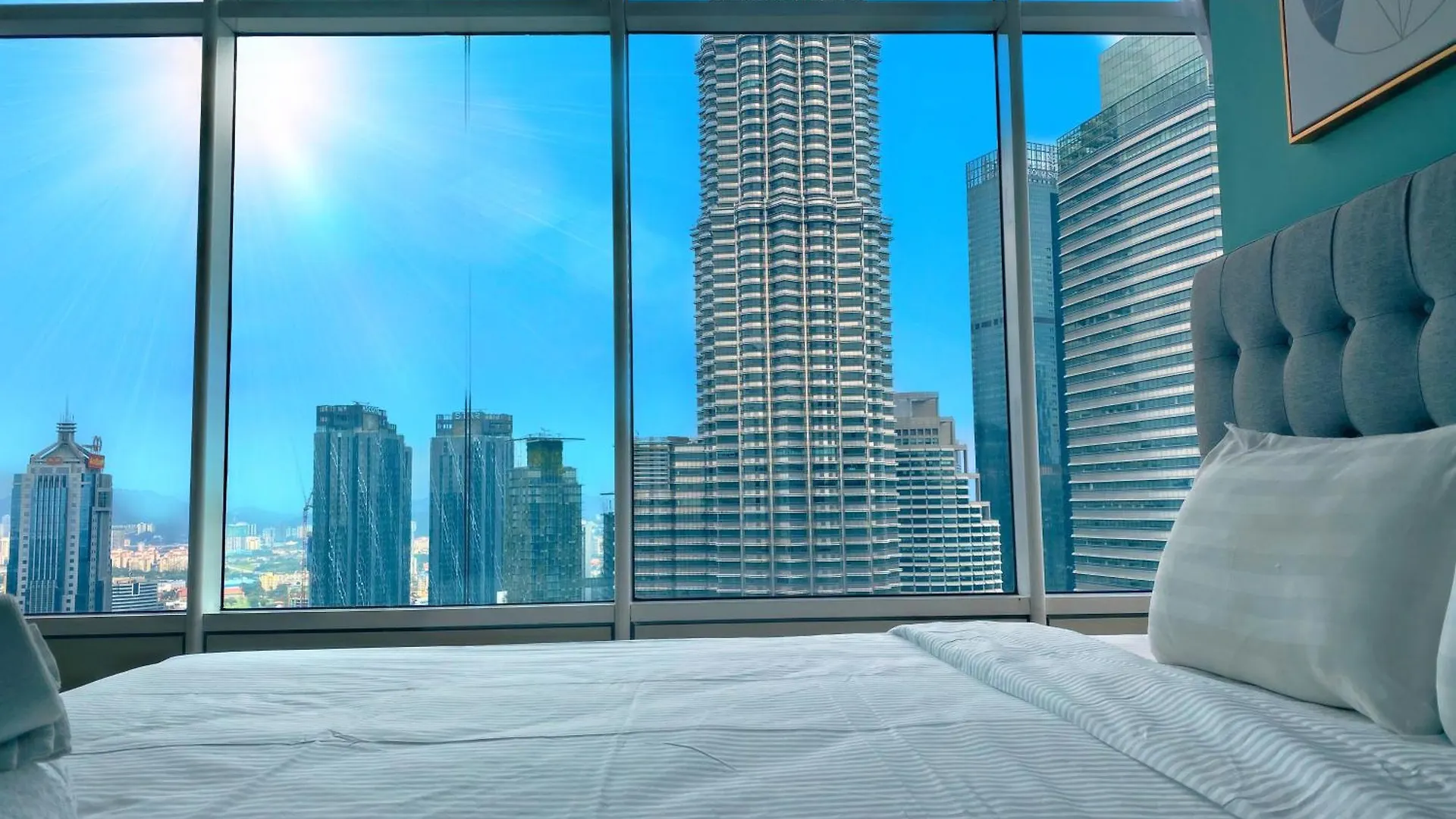 Sky Suites Klcc By Home Stay Kuala Lumpur Apartment