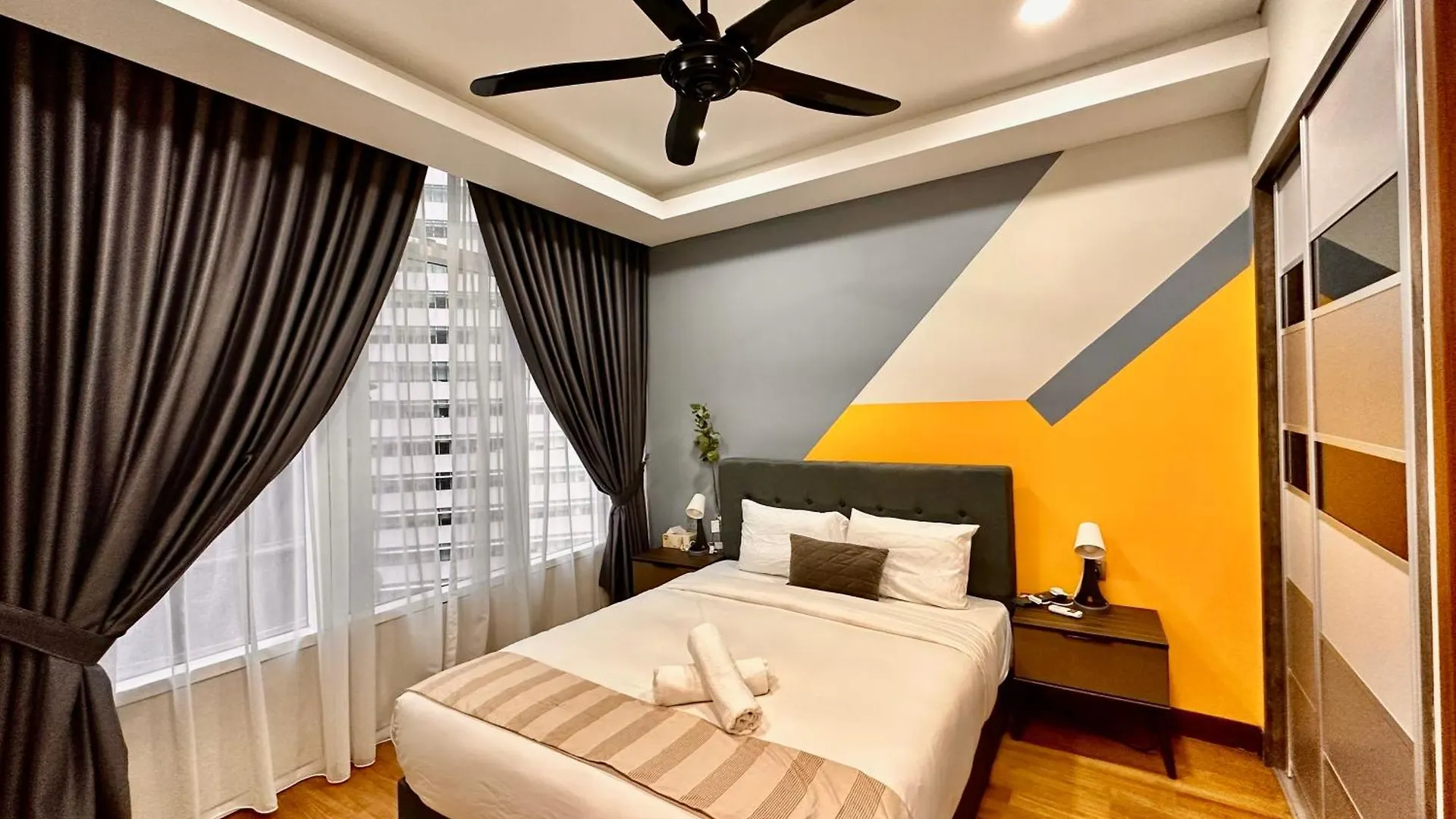 Apartment Sky Suites Klcc By Home Stay Kuala Lumpur Malaysia